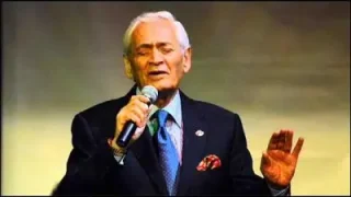 Adnan Şenses Neden Saçların Beyazlamış