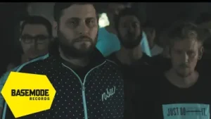 Ados Şanışer En Derine Albüm Kapağı