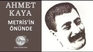 Ahmet Kaya Metrisin Önünde