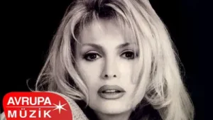 Ajda Pekkan Ağlama Anne Albüm Kapağı
