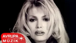Ajda Pekkan – Eyvah Albüm Kapağı