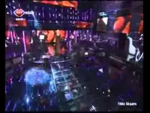Ajda Pekkan & Muazzez Abacı – Aşkım Bahardı Ümitler Vardı Albüm Kapağı