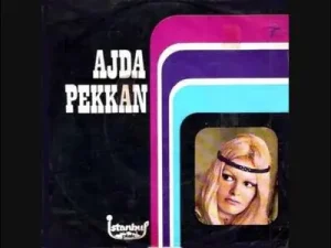 Ajda Pekkan Varsın Yansın Albüm Kapağı