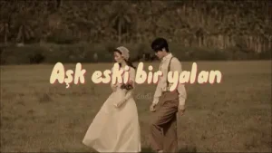 Aşk Eski Bir Yalan K. Muran Akkor Sözleri