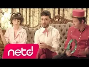 Aşk Yok Olmaktır Albüm Kapağı