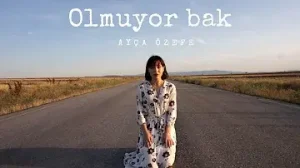 Ayça Özefe Olmuyor Bak Albüm Kapağı
