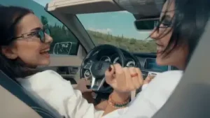 Aylin Yeşilova Zehir Gibi