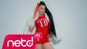 Aysu Baceoğlu 10 Numara Albüm Kapağı