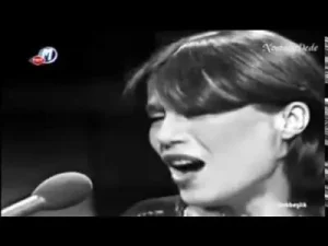 Ayten Alpman Bir Başkadır Benim Memleketim Albüm Kapağı