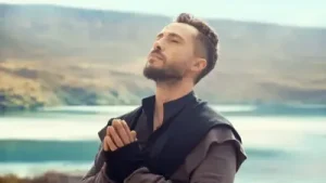 Bahadır Tatlıöz Hayy Albüm Kapağı
