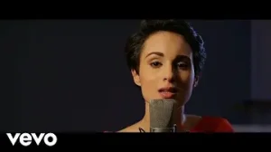 Barbara Pravi On M’appelle Heidi Albüm Kapağı
