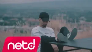 Başa Paranoya Albüm Kapağı