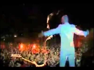 Bedük Too Shy video klibi