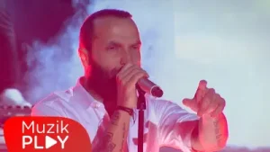Berkay Aşktan Fazla Albüm Kapağı