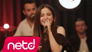 Berna Karagözoğlu Yıldızların Altında