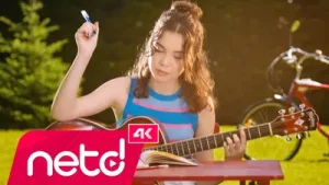 Beste Özcan Bitmez Albüm Kapağı