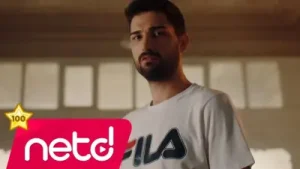 Bileklerime Kadar Acıyo Albüm Kapağı