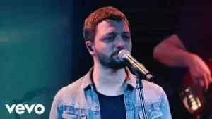 Bir Elmanın Yarısı Albüm Kapağı