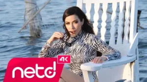Burcu Güneş Gülümse Albüm Kapağı