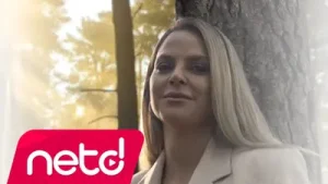 Burcu Sapmaz İzleme Beni Albüm Kapağı