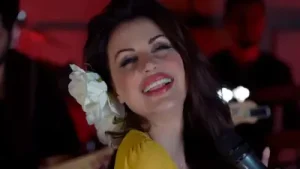 Caroline Yılmaz Asmam Çardaktan Albüm Kapağı