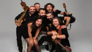 Çekirdek Kadro Kimseyi Takmadan Albüm Kapağı