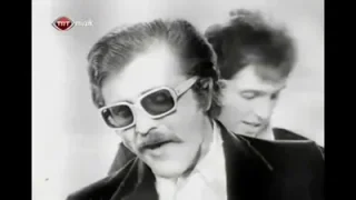 Cem Karaca Resimdeki Gözyaşları Apaşlar