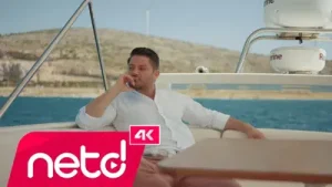 Cenk Türk Ders Olsun Albüm Kapağı