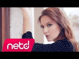 Demet Akalın Hayalet Albüm Kapağı