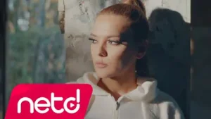 Demet Akalın Kahir Albüm Kapağı