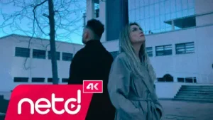 Derya Uluğ Asil Gök Yansıma Remix Albüm Kapağı
