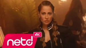 Derya Uluğ Hadi Çal Albüm Kapağı
