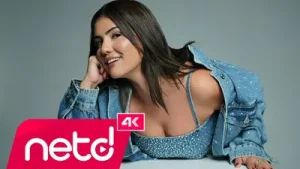 Dila Kalafatoğlu Döndüm Albüm Kapağı
