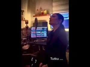 Duygu Kutlu Ayrılamam Sana Kıyamam Albüm Kapağı