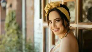 Ebru Gündeş Çabuk Unutma Albüm Kapağı