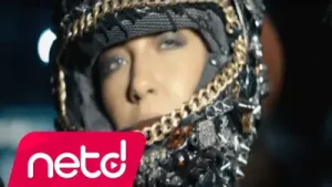 Ece Seçkin Bu Ne Ya Albüm Kapağı