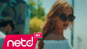 Emel Şenel İkili Delilik Albüm Kapağı