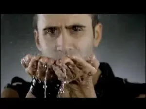 Emrah Kusursuzsun Albüm Kapağı