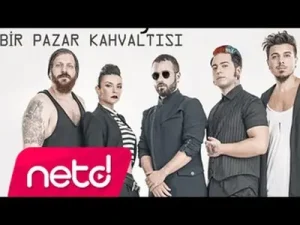 Emre Aydın Model Bir Pazar Kahvaltısı Remix Albüm Kapağı