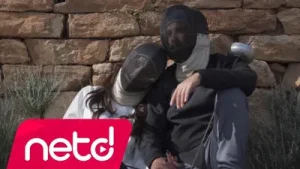 Engin Özçelik Omuzumda Uyu Yeter Albüm Kapağı