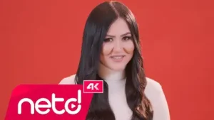 Esin Kaya Seni Gördüm Neşem Geldi