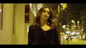Esra Lora Kime Giderdin