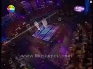 Esrarlı Gözler Albüm Kapağı