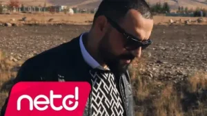 Evren Çelik Gülmüyor Yüzüm Albüm Kapağı