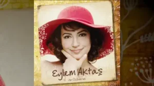 Eylem Aktaş Gülmek İçin Yaratılmış Albüm Kapağı