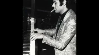 Ferdi Özbeğen Bir Şarkımız Vardı