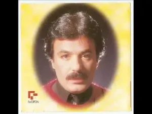 Ferdi Tayfur Ya Benimsin Ya Toprağın Albüm Kapağı