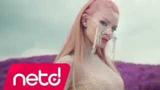 Feride Hilal Akın Yağmurlar
