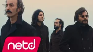 Flört Ömre Bedelsin Albüm Kapağı