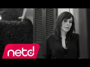 Funda Arar Vasiyet Albüm Kapağı